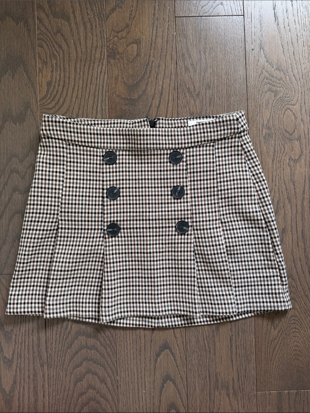 Only Houndstooth Button-Front Mini Skirt in Brown and Black